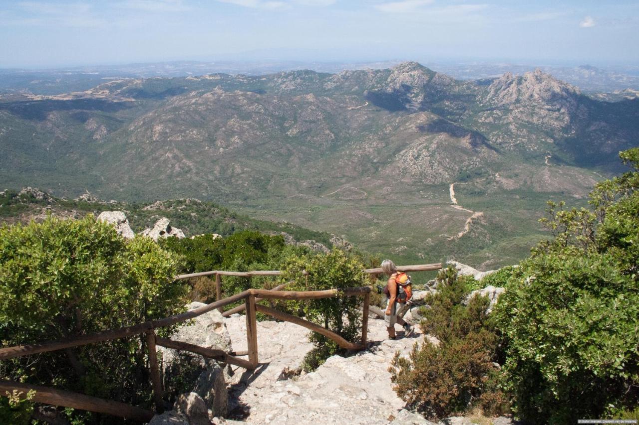 Rifugio Monte Pino Villa Telti Luaran gambar