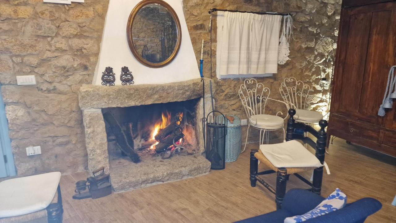 Rifugio Monte Pino Villa Telti Luaran gambar